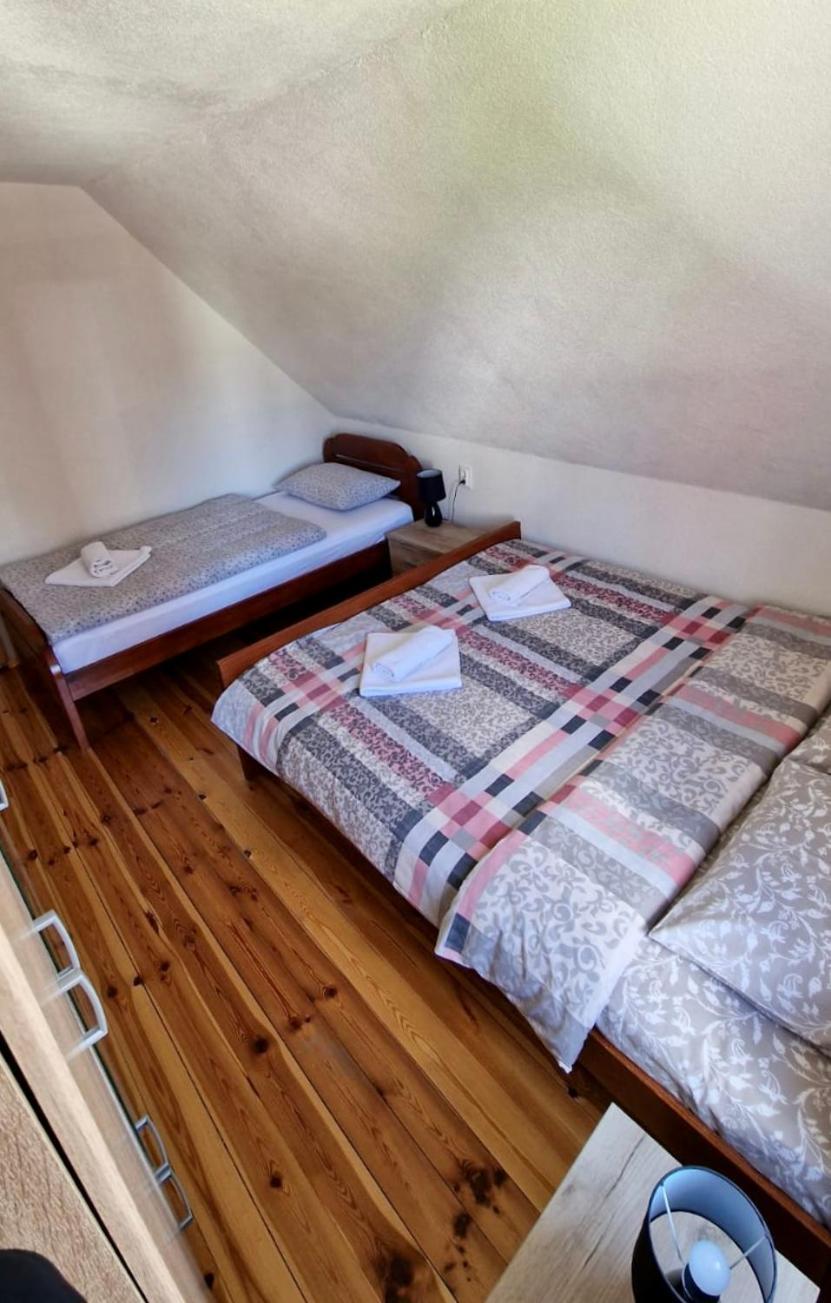 Sobe Baranin Zabljak Luaran gambar