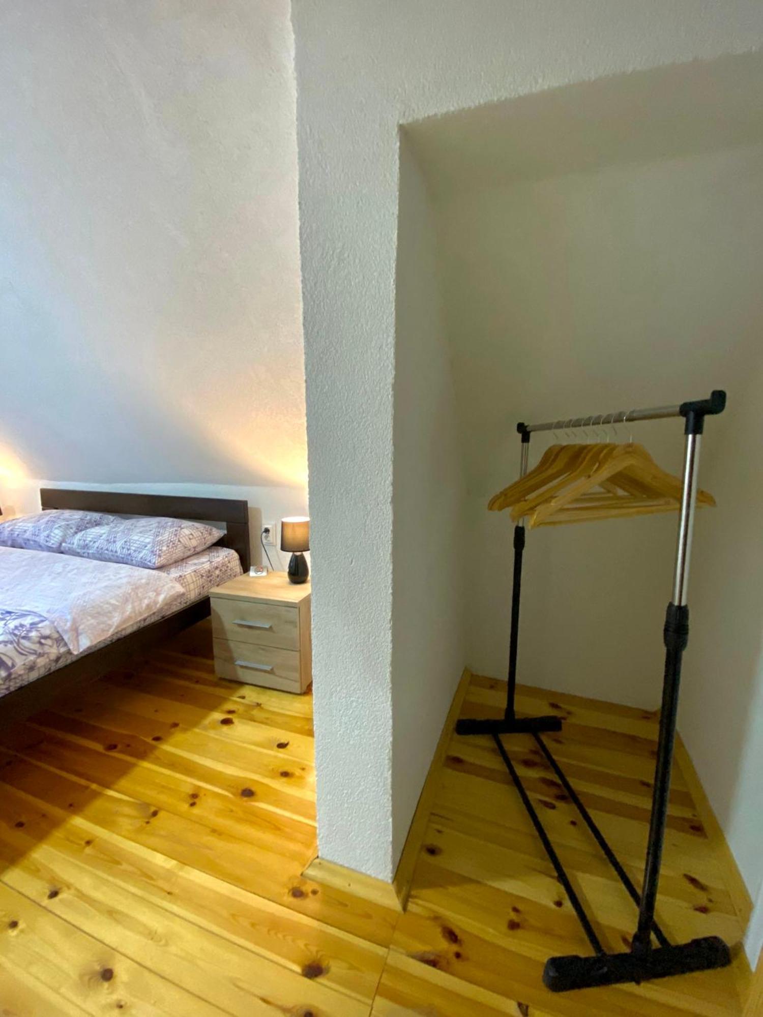 Sobe Baranin Zabljak Luaran gambar